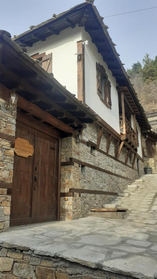 Къща За Гости Близнаците Leshten Exterior photo